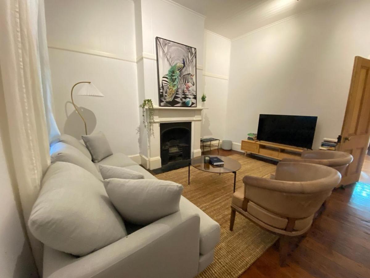 Apartment Kozyguru Balmain Charming 3 Sydney