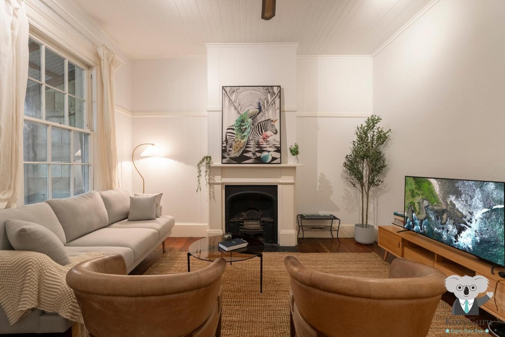 Kozyguru Balmain Charming 3 Apartment Sydney